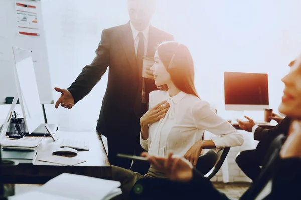 Empresário Jovem Trabalhando Call Center Gerente Com Computador Empresário Escritório — Fotografia de Stock