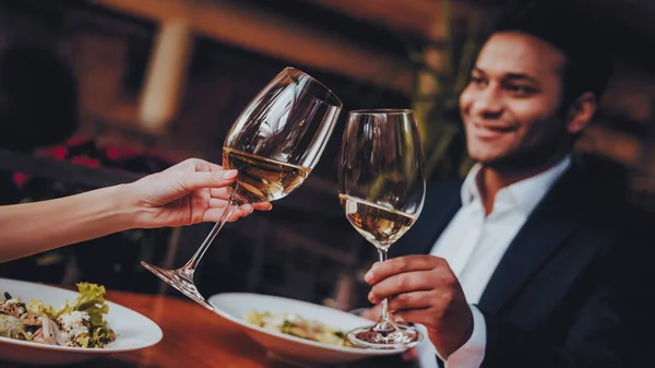 Fröhliches Verliebtes Paar Beim Dating Restaurant Romantisches Verliebtes Paar Fröhliche — Stockfoto