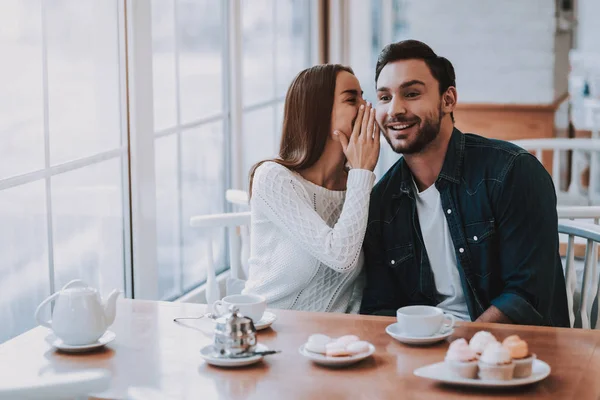 Couple Resting Cafe Couple Beautiful Young Man Woman Woman Speaks — Stock Photo, Image