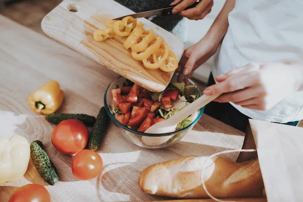 Nahaufnahme Mutter Und Tochter Kochen Gemeinsam Der Küche Beziehung Der — Stockfoto