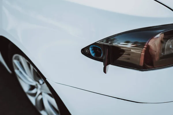 Taillight Samochód Tesla Koncepcja Samochodowe Otwarty Zbiornik Innowacyjność Technologii Pojazd — Zdjęcie stockowe