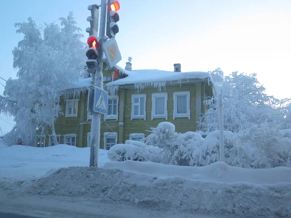 Kış karla kaplı yol