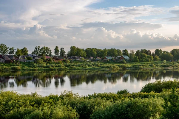 Daugavpis Floder Kuster Solnedgången — Stockfoto