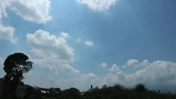 Nuvens Com Fundo Azul Céu — Fotografia de Stock