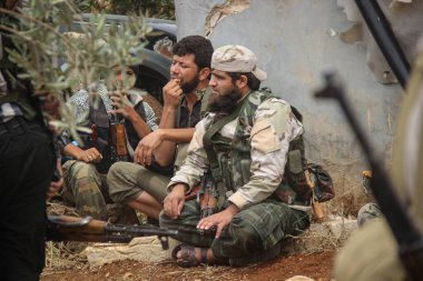 Orta Doğu 'daki radikal örgütlere karşı savaş. IŞİD 'e karşı savaşan Suriyeli muhalif savaşçılar. Suriye 12 Aralık 2017