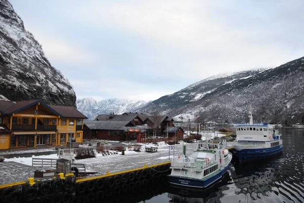 Norveç. Fiyortta iskele.