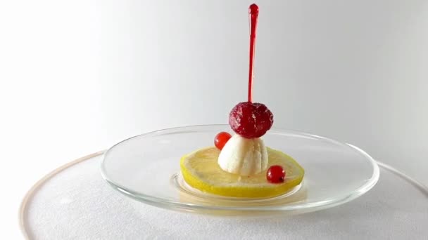 360 Grados Postre Fruta Vídeo Para Gourmet Una Mesa Giratoria — Vídeos de Stock