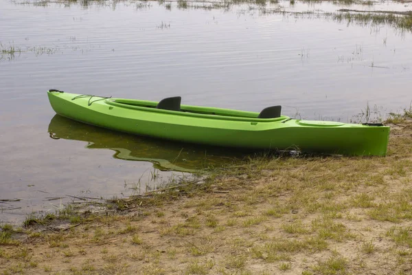 Green Double Kayak Lake — Stock Photo, Image