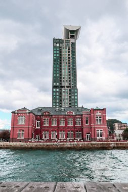 Kitakyushu, Japonya 'da Klasik Mimariyle Sahne Rıhtımı Görünümü