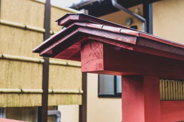 Japonya 'daki Kırmızı Mimari Elementin Yakın Çekimi