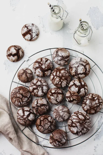 Ciasteczka Czekoladowe Brownie Cukier Puder Czekolada Crinkles — Zdjęcie stockowe
