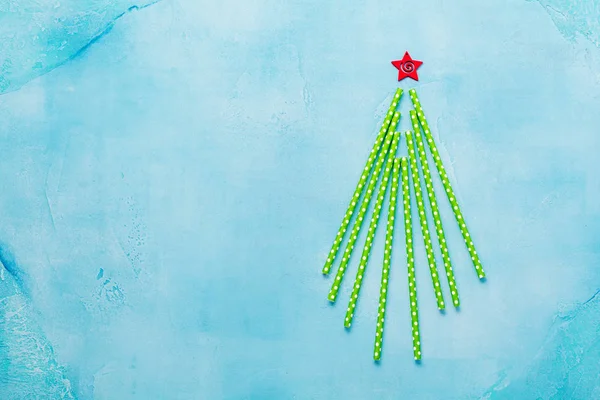 Árbol Navidad Hecho Papel Colores Sobre Fondo Azul Concepto Año — Foto de Stock