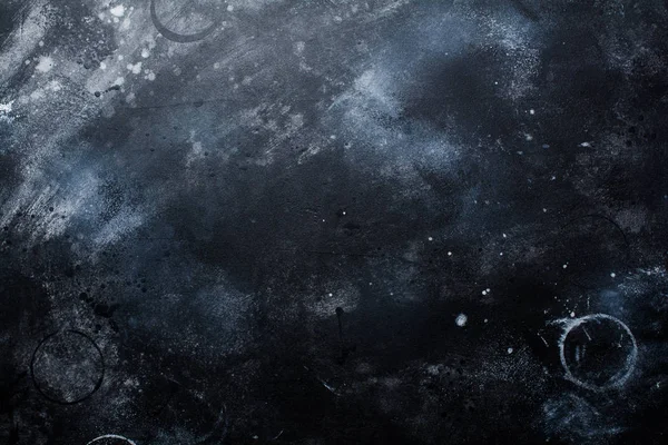 Siyah koyu taş veya kayrak duvar. Grunge doku arka plan.