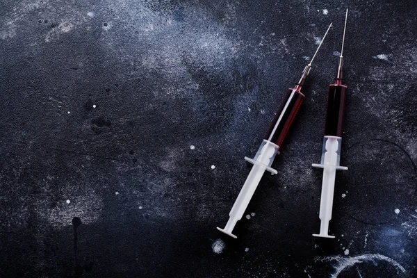 Syringe Blood Old Concrete Background Top View — Stock Photo, Image