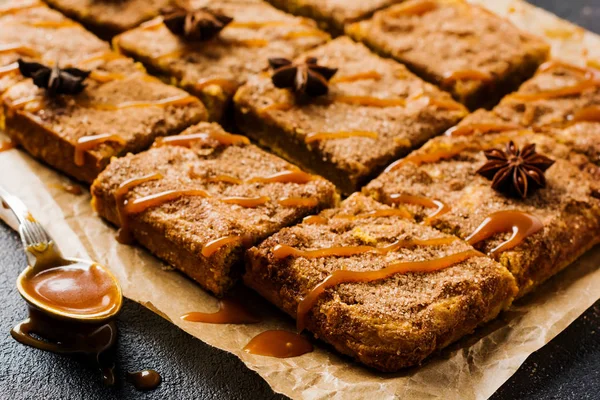 Spicy Pumpkin Bars Blondie Squares Cinnamon Anise Caramel Traditional English — Stock Photo, Image