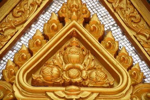 Оформление Религиозного Места Образцу Канока Является Красивым Уникальным Тайских Храмах — стоковое фото