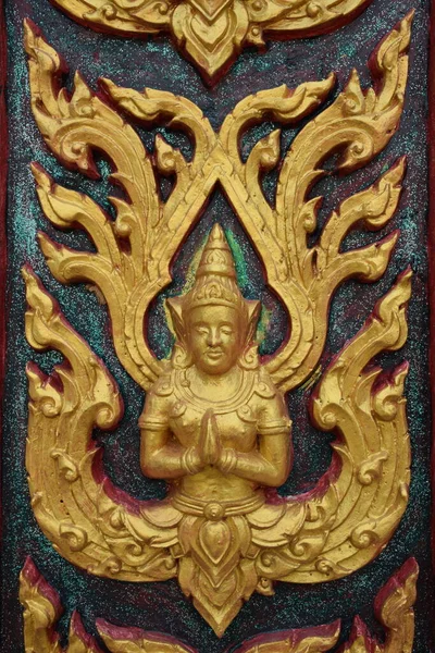 Картина Ангела Охраняющего Буддизм Тайском Храме — стоковое фото