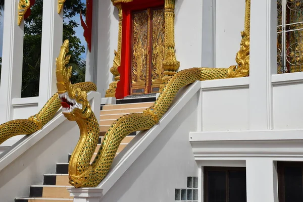 Статуя Наги Таїландських Храмах Символом Тих Хто Має Сильну Віру — стокове фото