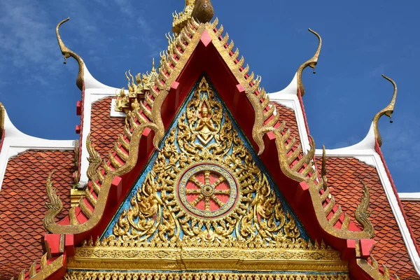 Decoração Telhado Gable Igreja Que Único Templos Tailandeses — Fotografia de Stock