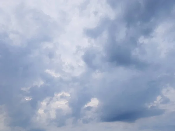 Nubes Blancas Durante Día Con Fondo Azul Claro Del Cielo — Foto de Stock