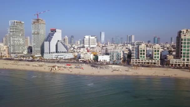 Tel Aviv silueti. Akdeniz bakış açısından TLV kıyı şeridi — Stok video