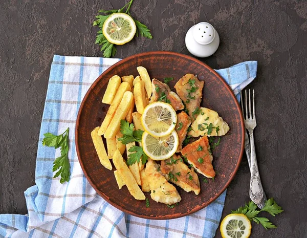 Fried Perch Fillet Fries Brown Clay Plate Top View Copy — Stock Photo, Image