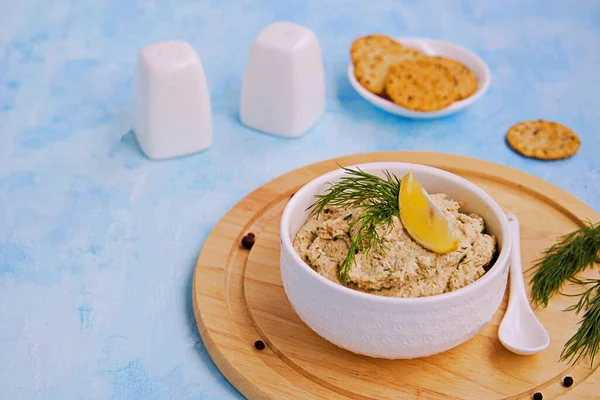 Vorspeise Fischpastete Von Makrele Gekochte Eier Und Zwiebeln Einer Weißen — Stockfoto