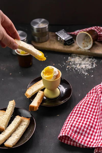 Desayuno Rústico Sencillo Con Huevo Cocido Una Taza Huevo Especial — Foto de Stock