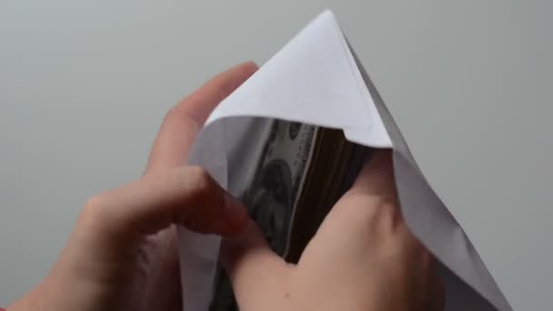 Jeu Billets Banque Cent Dollars Dans Une Enveloppe Blanche Personne — Video