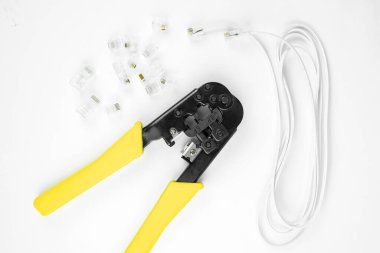 İnternet ya da telefon hattı kabloları ve sıkıştırıcı, Twisting Cable Tool Twisted Ethernet UTP Cat 5, Crimping RJ45 LAN kablosu, RJ45 bağlayıcısını çalıştırma