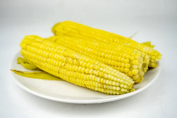 Boiled Sweet Corn White Plate — Stock Photo, Image