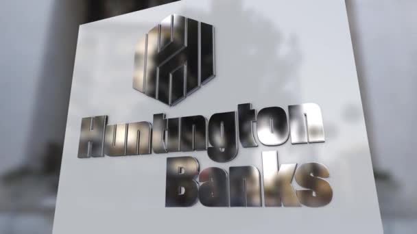 Emblema Metal Huntington Banks Una Superficie Espejada — Vídeos de Stock