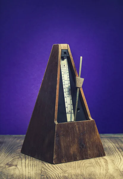 Vintage Wooden Metronome Used Keep Tempo Music — Stock Photo, Image