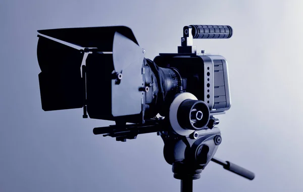 Videokamera Egy Állványon Forgatásra Kész — Stock Fotó