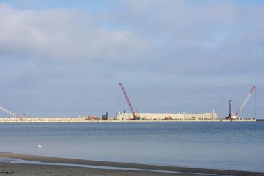 Baltık Denizi 'nde yeni bir rıhtım ve liman inşaatı.