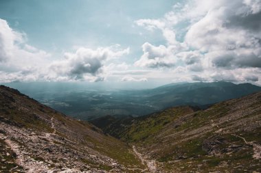 Slovakya 'nın zirvesinden Krivan denilen dağ manzarası.