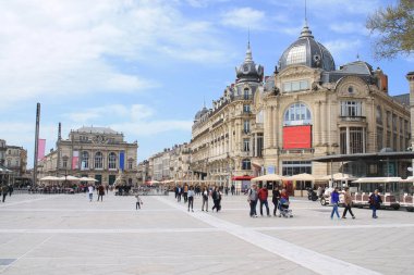 Komedi meydanda Montpellier, onun opera ve üç graces çeşme, Fransa