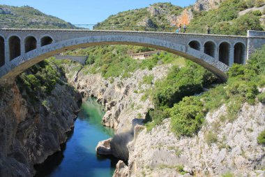 Pont du Herault Gorges diable, Fransa'da occitanie bölgesinde Herault Nehri üzerinde