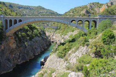 Pont du Herault Gorges diable, Fransa'da occitanie bölgesinde Herault Nehri üzerinde