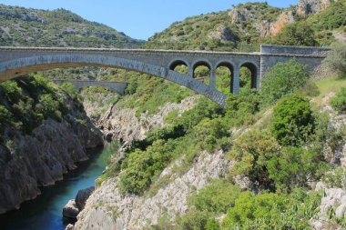 Pont du Herault Gorges diable, Fransa'da occitanie bölgesinde Herault Nehri üzerinde