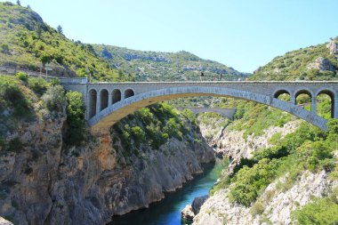 Pont du Herault Gorges diable, Fransa'da occitanie bölgesinde Herault Nehri üzerinde