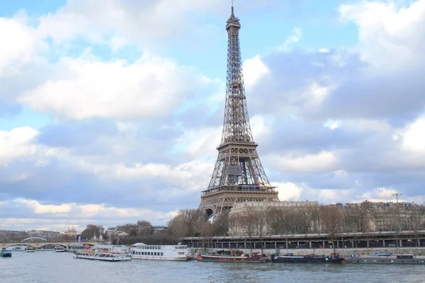 Красивое Небо Над Эйфелевой Башней Рекой Сена Столицей Парижа Самым — стоковое фото