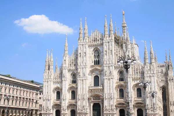 Muhteşem Milano Katedrali, Duomo di Milano, Square Piazza Duomo, İtalya dünyanın en büyük Gotik katedrali
