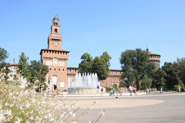 Sforza Kalesi Milan İtalya