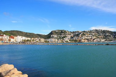 Roses, Costa Brava üzerinde bulunan Akdeniz kasabası, Katalonya, İspanya