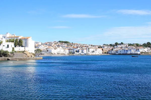 Cadaques Amazing İspanya köyü, Akdeniz, Costa Brava, Katalonya