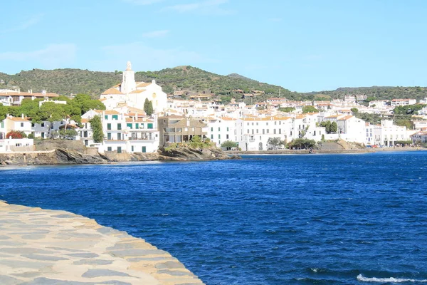 Cadaques Amazing İspanya köyü, Akdeniz, Costa Brava, Katalonya