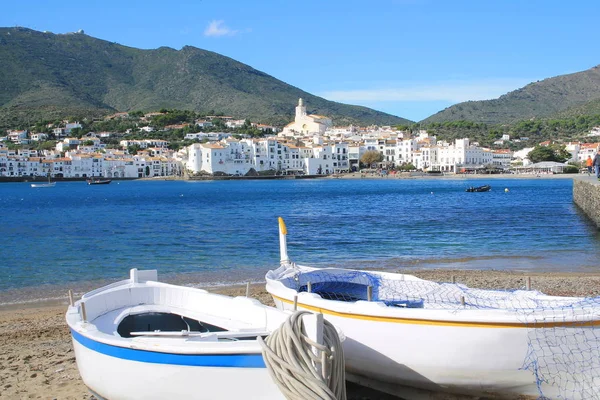 Cadaques Amazing İspanya köyü, Akdeniz, Costa Brava, Katalonya