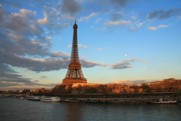 Amazing Sunrise Beautiful Sky Eiffel Tower River Seine Paris Capital — Stok fotoğraf