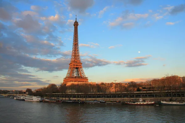 Amazing Sunrise Beautiful Sky Eiffel Tower River Seine Paris Capital — Stok fotoğraf